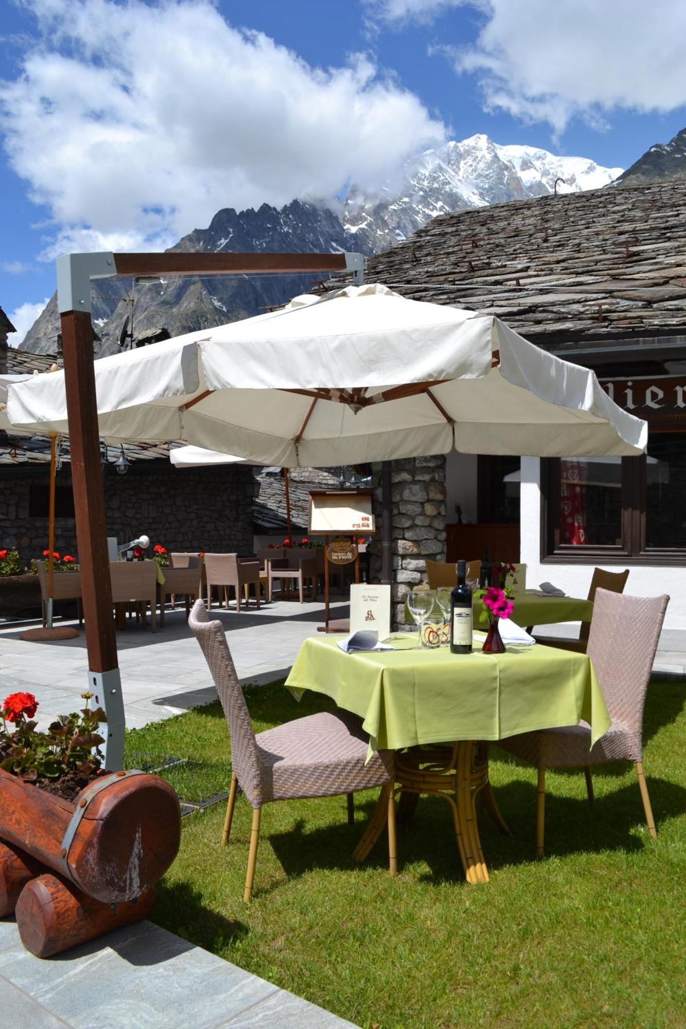 Hotel Pilier D'Angle & Wellness Κουρμαγιέρ Εξωτερικό φωτογραφία
